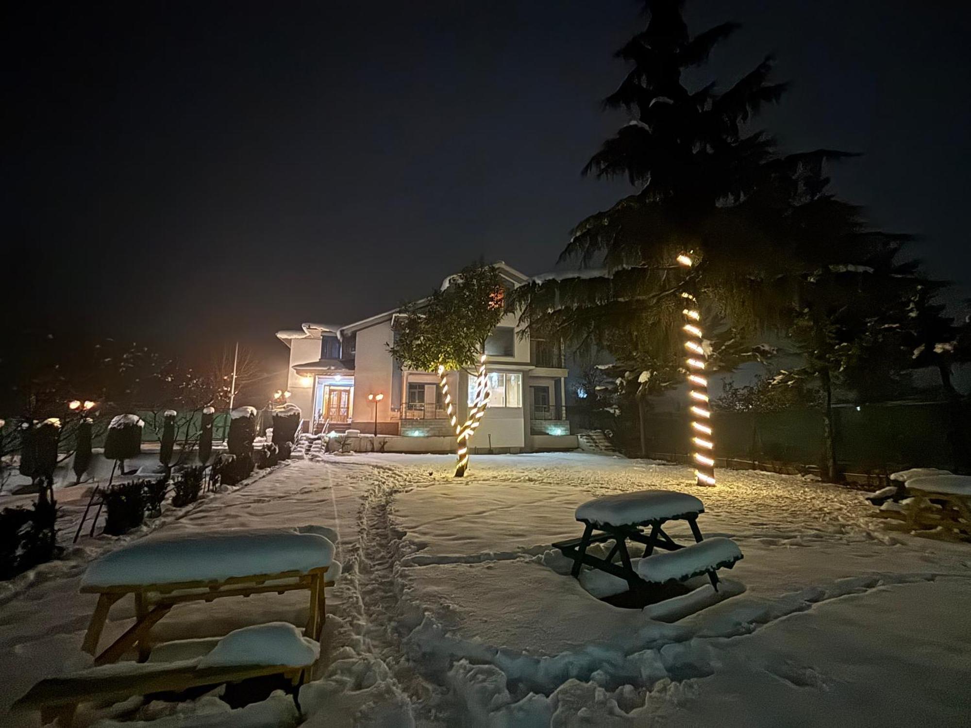 Nasheman Resorts Srīnagar Zewnętrze zdjęcie