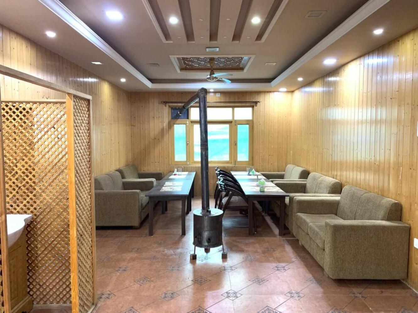 Nasheman Resorts Srīnagar Zewnętrze zdjęcie